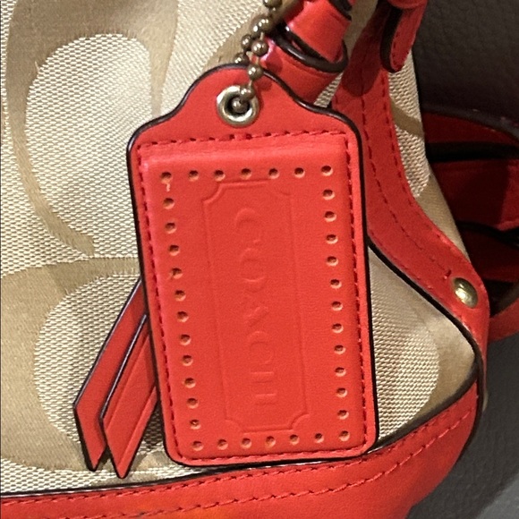 Coach Park Signature East-West Duffle K1280-F19731 GUC SEE ALL PHOTOS - Picture 4 of 14